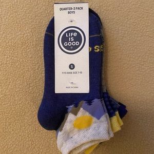 Sold. Boys shoe size 7-10 Life is Good quarter socks.
